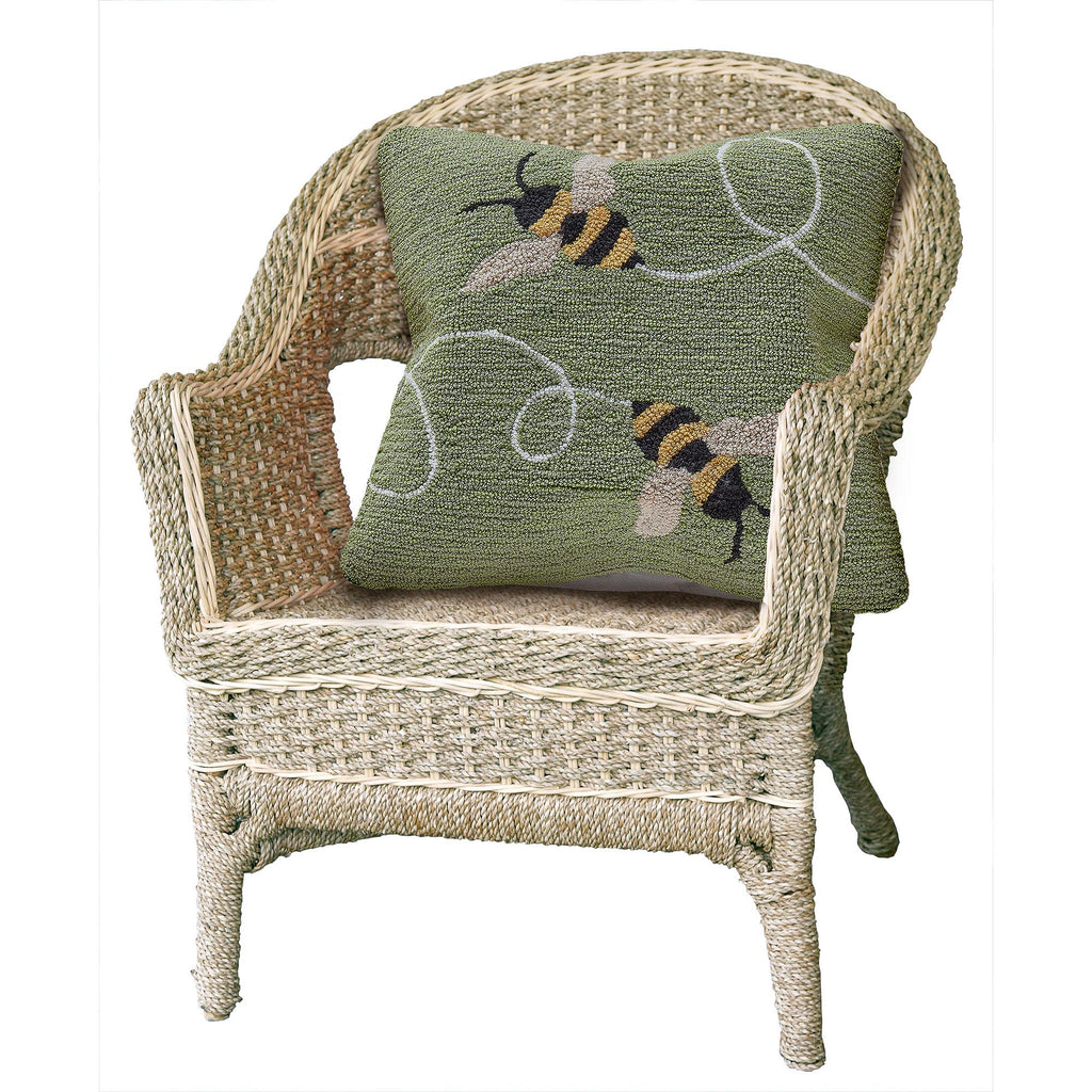 Trans Ocean Frontporch Buzzy Bees Area Rug