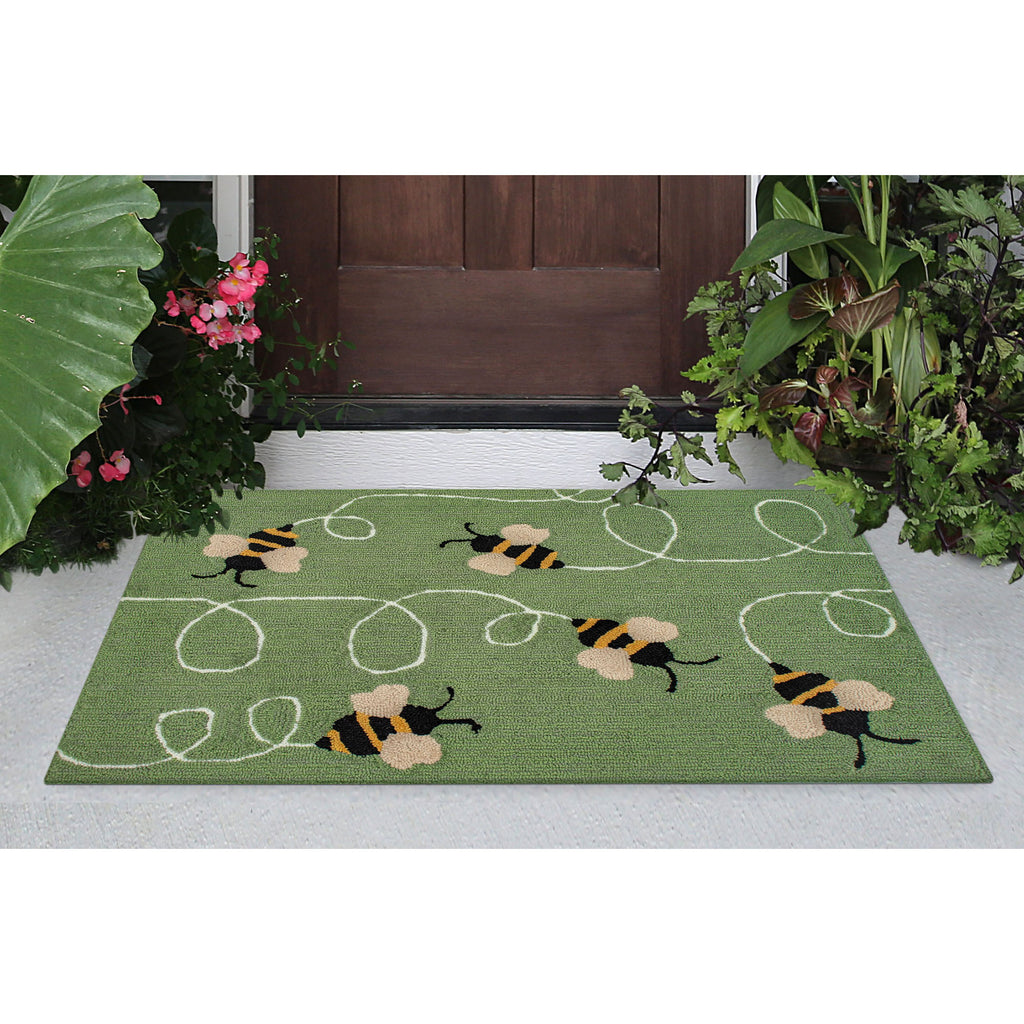 Trans Ocean Frontporch Buzzy Bees Area Rug