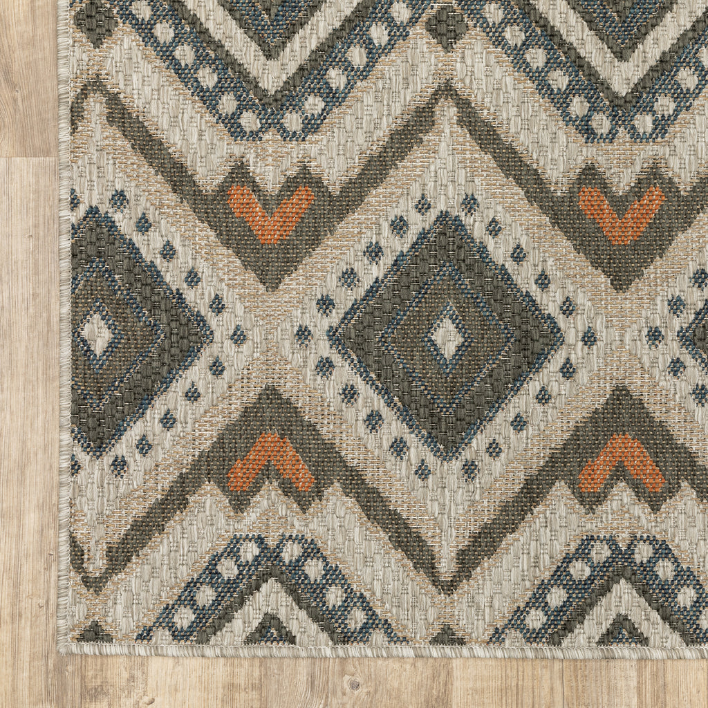 Oriental Weaver Latitude 002X3 Area Rug